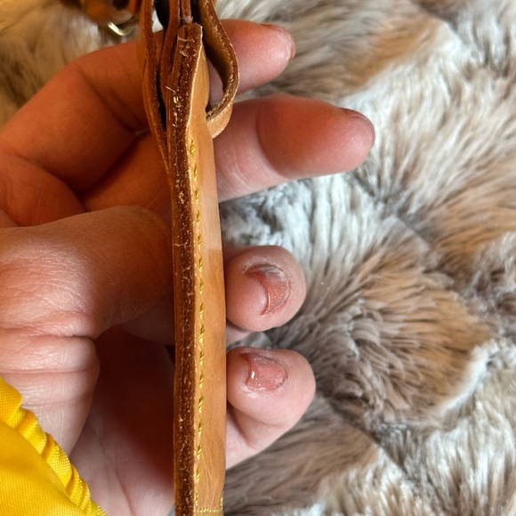 Louis Vuitton vachetta luggage tag and poignet - Picture 5 of 5